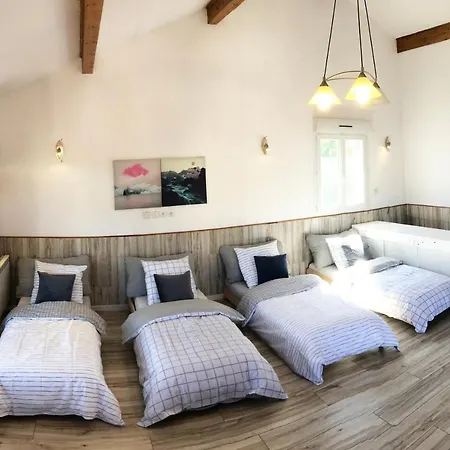 Team House - 8 Lits Lägenhet